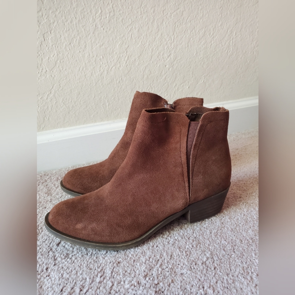 Kensie Suede Ankle Boots